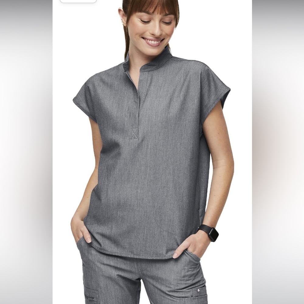 figs scrub top